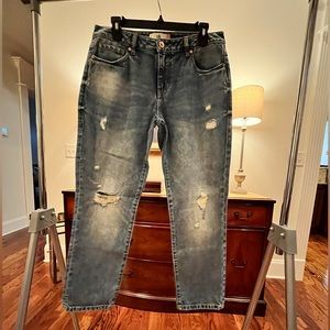 Distressed relaxed fit jeans size 6